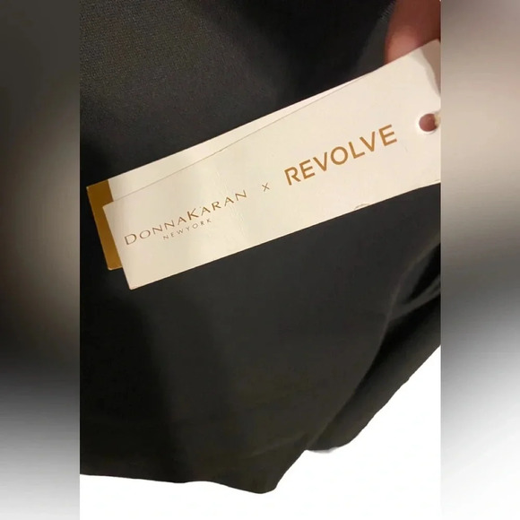 NWT Revolve x Donna Karan Black One Shoulder Top - Picture 9 of 10